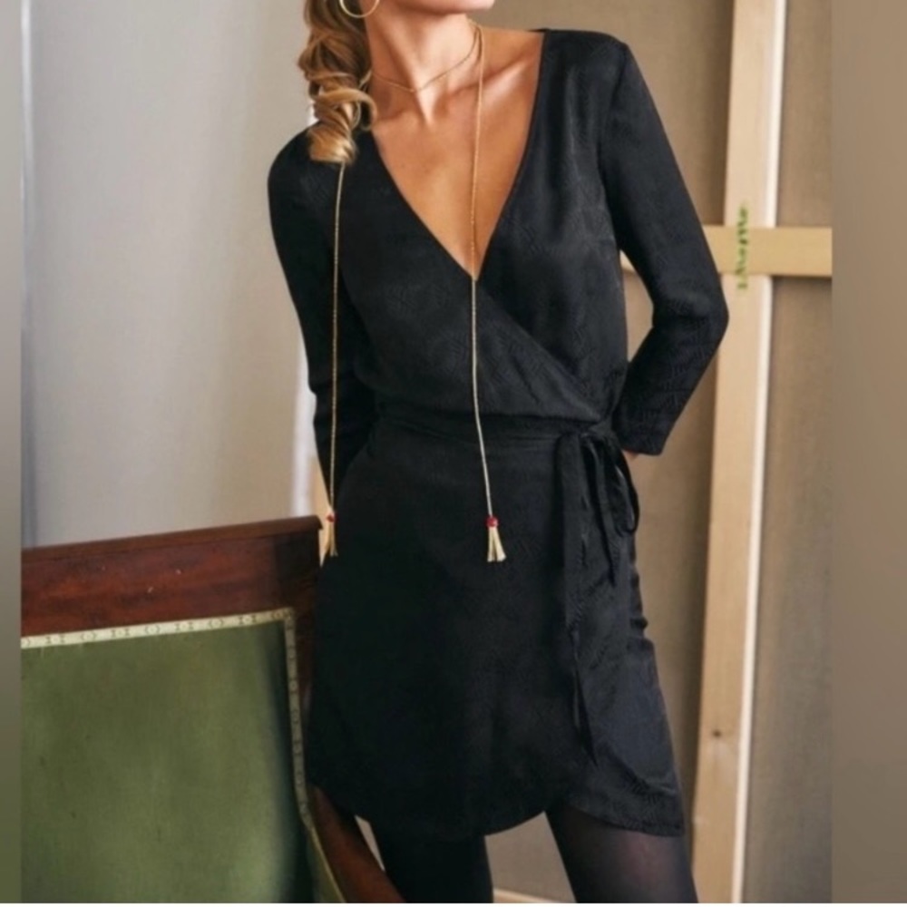 Sezane Eve Robe silk wrap Dress black